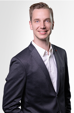 Julian S. - Senior Business Consultant