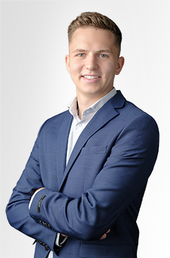 Sebastian B. - Senior Business Consultant