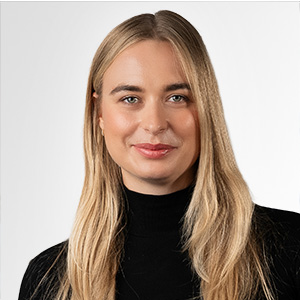 Sophie S. - Senior Business Consultant